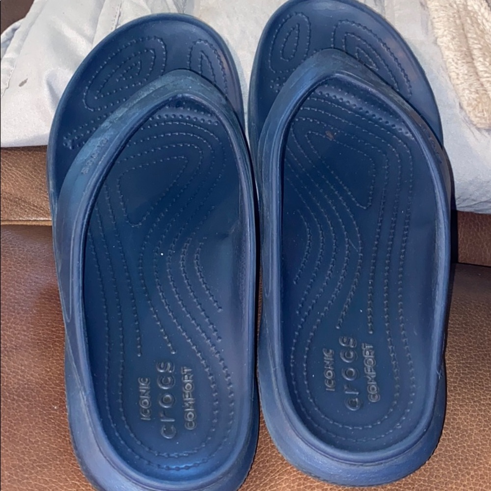 Ladies Crocs flip flops